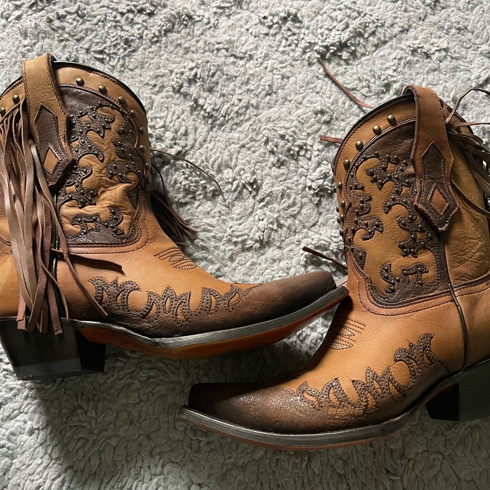 Cowboy boots for women.